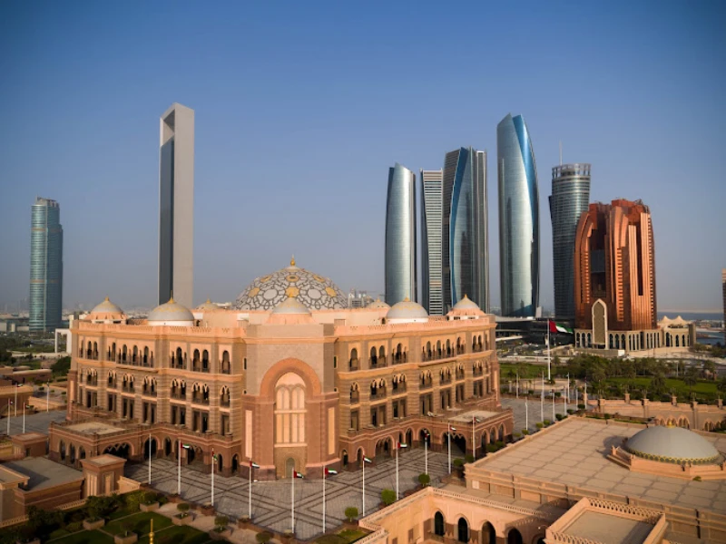 Vista da alto all'Emarate Palace con le torre del Ethed, Emirates Palace