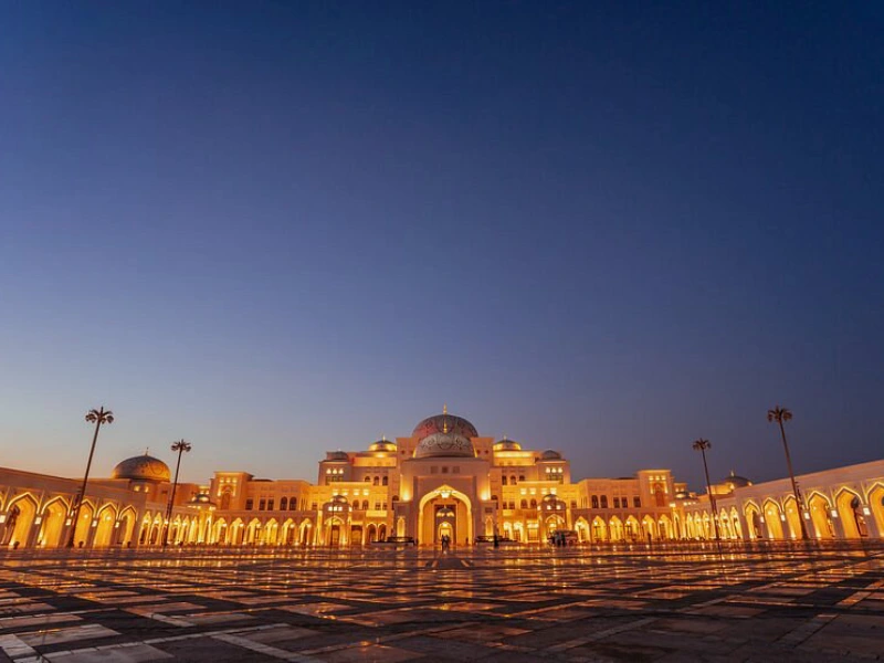 Qasr Al Watan di sera, Qasr Al Watan