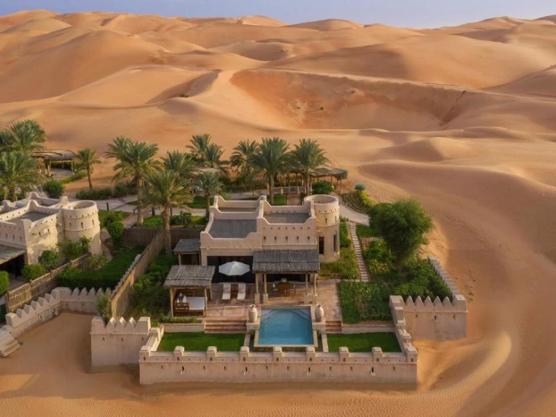 Resort di Qasr Al Salarab nel deserto di Liwa, Oasi di Liwa