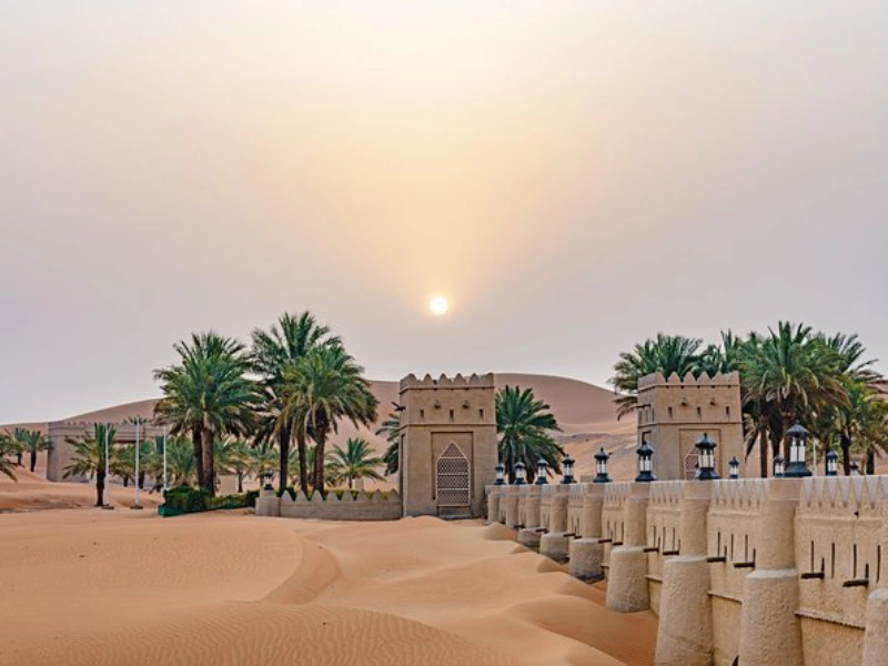 I muri del Resorto Qasr Al Sarab, Oasi di Liwa