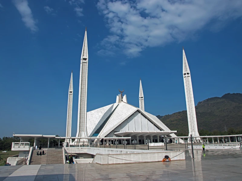 La Moschea del Rè Faisal, Moschea Faisal