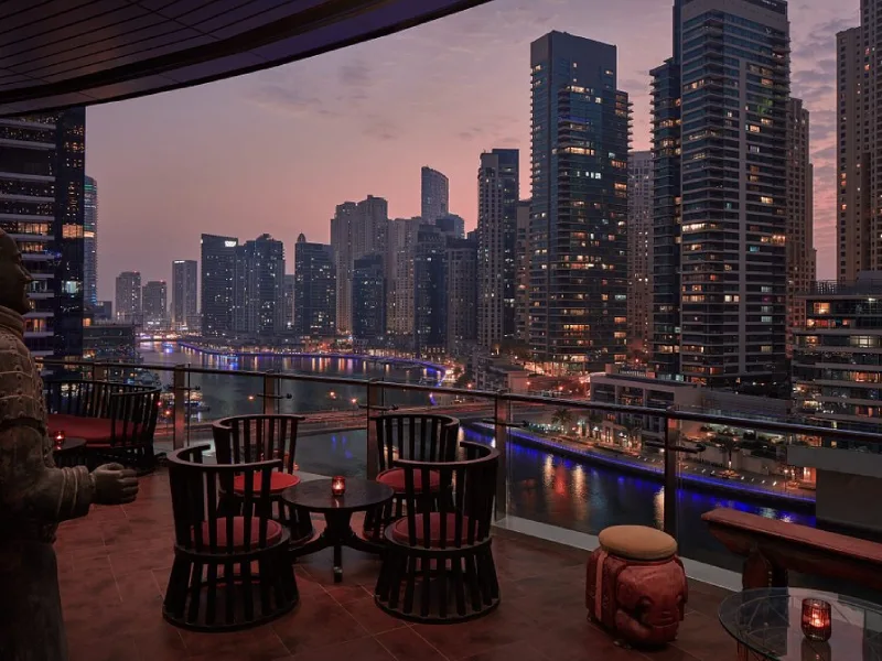 un ristorante sulla Dubai Marina, Dubai Marina