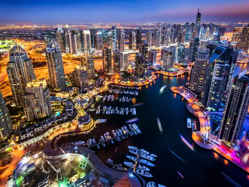 Luci di Dubai Marina di Sera, Dubai Marina